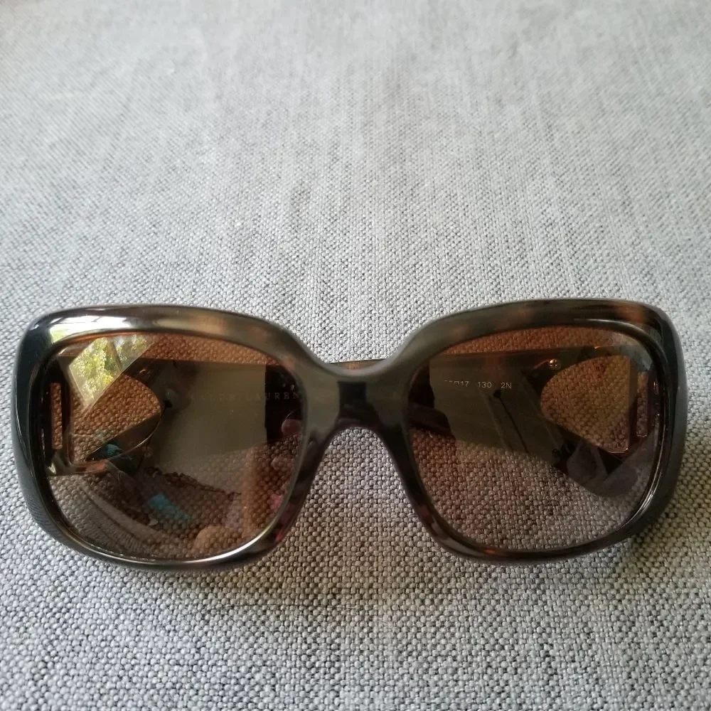 Ralph Lauren tortoise sunglasses metal detail, brown gradient lenses, women’s